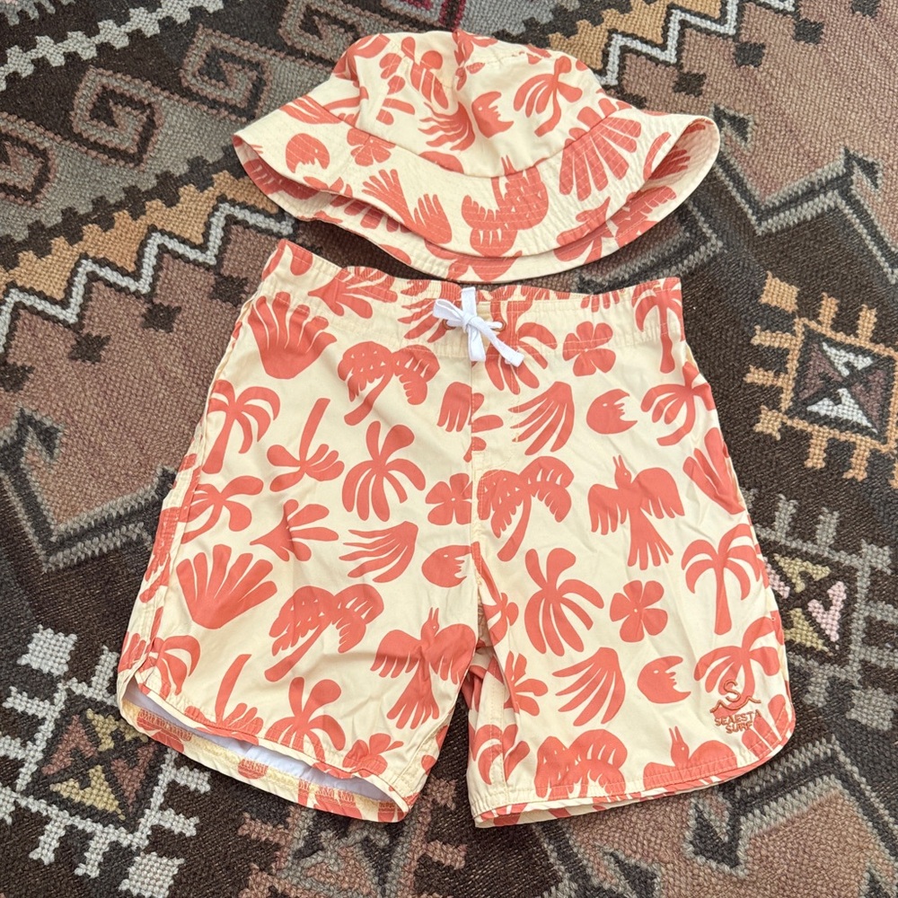 Seaesta Surf x Ty Williams Boardshorts -
Scallop Retro in Almond + Bucket Hat